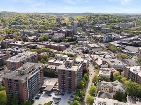 50 Longwood Ave PH 1118, Brookline MA 02446