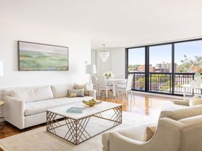 50 Longwood Ave PH 1118, Brookline MA 02446
