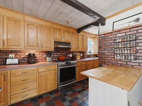 4 Waite St, Salem MA 01970
