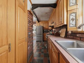 4 Waite St, Salem MA 01970