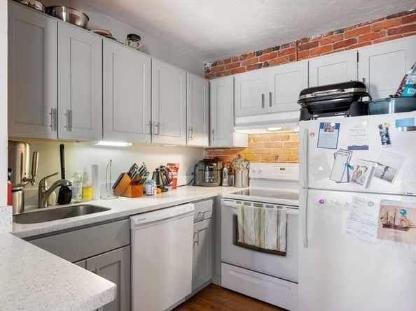 38A Charter Street 7, Boston MA 02113