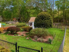 46 Grapevine Ave, Lexington MA 02421