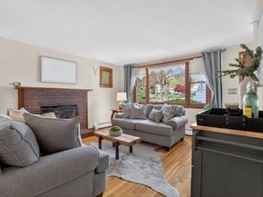46 Grapevine Ave, Lexington MA 02421