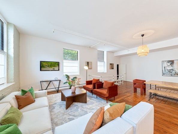 69 Harvey St 3, Cambridge MA 02141
