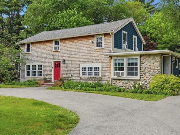 354 High St, Pembroke MA 02359