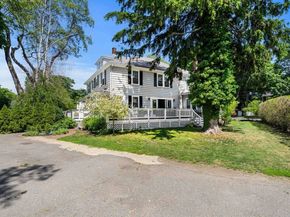 67 Humphrey St 1, Marblehead MA 01945