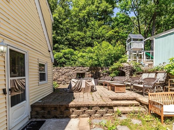 30 Tinson Rd, Quincy MA 02169