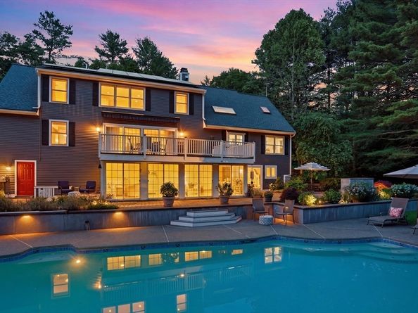 88 Esterbrook Rd, Acton MA 01720
