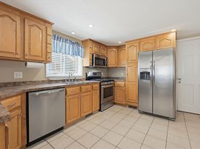 1 Birchwood Road, Holbrook MA 02343