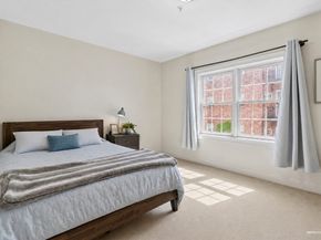328 Copeland St 2D, Quincy MA 02169