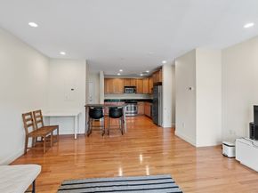 328 Copeland St 2D, Quincy MA 02169