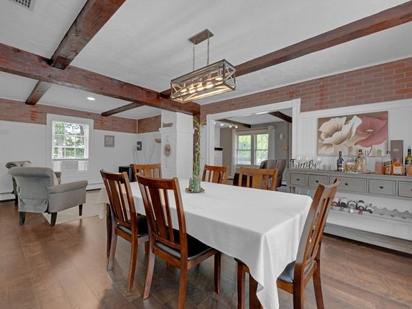 304 Wanoosnoc Rd, Fitchburg MA 01420