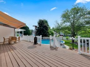 304 Wanoosnoc Rd, Fitchburg MA 01420