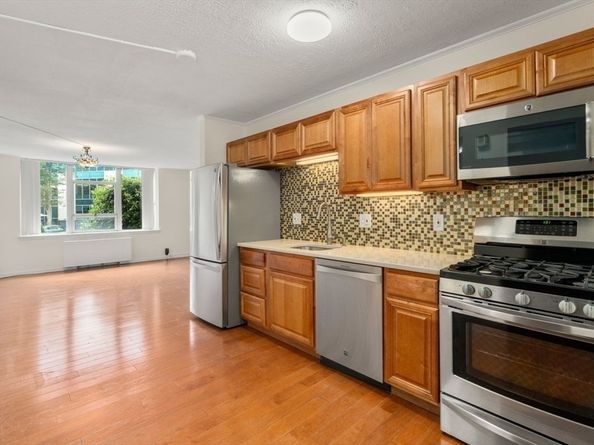 280 Boylston St 111, Newton MA 02467