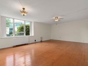 280 Boylston St 111, Newton MA 02467