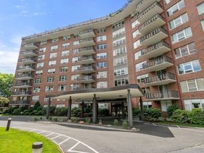 280 Boylston St 111, Newton MA 02467