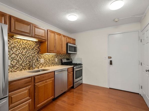 280 Boylston St 111, Newton MA 02467