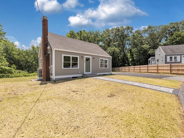 49 Maynard, Dedham MA 02026