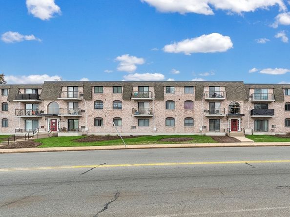 40 High St 205, Dedham MA 02026