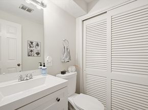 510 Ridgefield Cir C, Clinton MA 01510