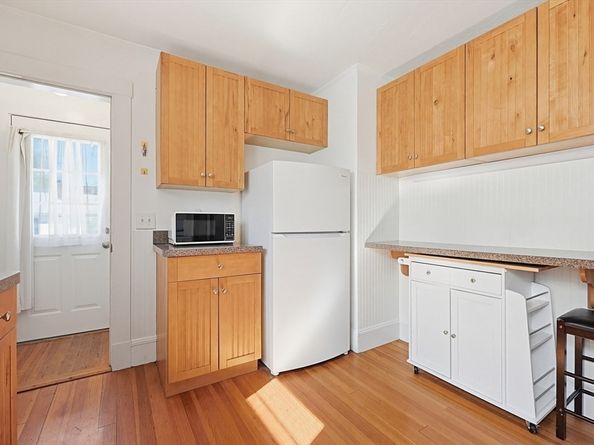 57 E Cross St, Norwood MA 02062