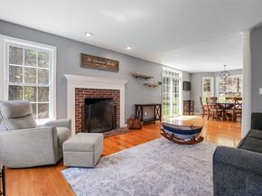 102 North St, Holden MA 01522