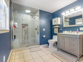 102 North St, Holden MA 01522