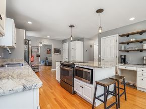 102 North St, Holden MA 01522