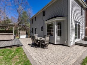 102 North St, Holden MA 01522