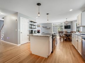 102 North St, Holden MA 01522