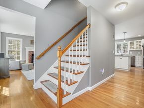 102 North St, Holden MA 01522