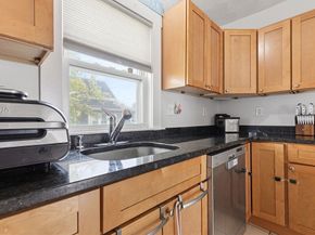 75 Auburn St, Brockton MA 02302