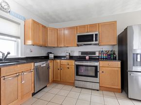 75 Auburn St, Brockton MA 02302