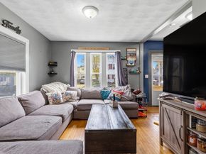75 Auburn St, Brockton MA 02302
