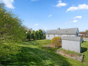 16 Thornton Rd, Worcester MA 01606