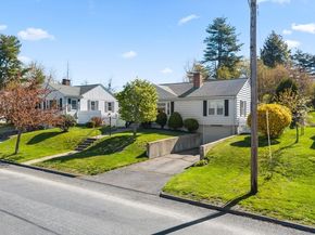 16 Thornton Rd, Worcester MA 01606