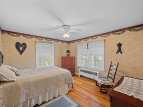 16 Thornton Rd, Worcester MA 01606
