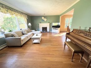 19 Harvest Ln, Hingham MA 02043