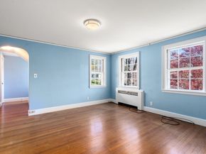 23 Thackeray Road, Wellesley MA 02481