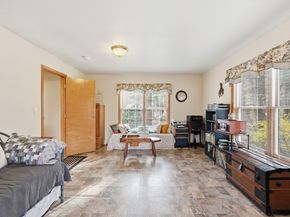 37 Thompson Pond Rd, Spencer MA 01562