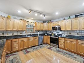 37 Thompson Pond Rd, Spencer MA 01562