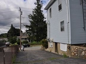 46 Richardson St, Wakefield MA 01880