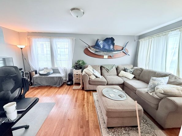 25-27 Lawn Ave, Quincy MA 02169