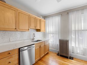 146 North St 4, Salem MA 01970