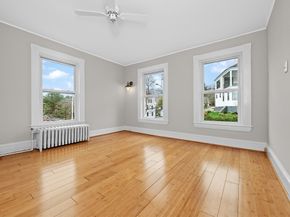 18 Bennett St 2, Manchester MA 01944