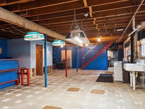 11 Cromie St, Clinton MA 01510
