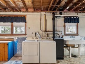11 Cromie St, Clinton MA 01510