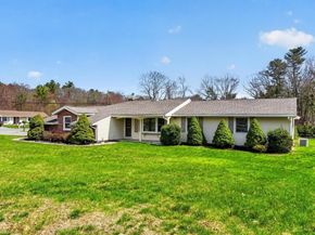 15 San Mateo Dr, Chelmsford MA 01824