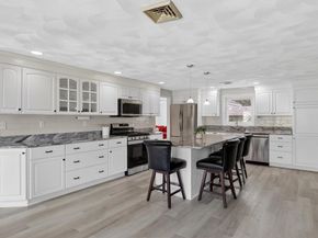 15 San Mateo Dr, Chelmsford MA 01824