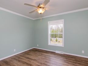 102 Topaz Terrace, Gardner MA 01440